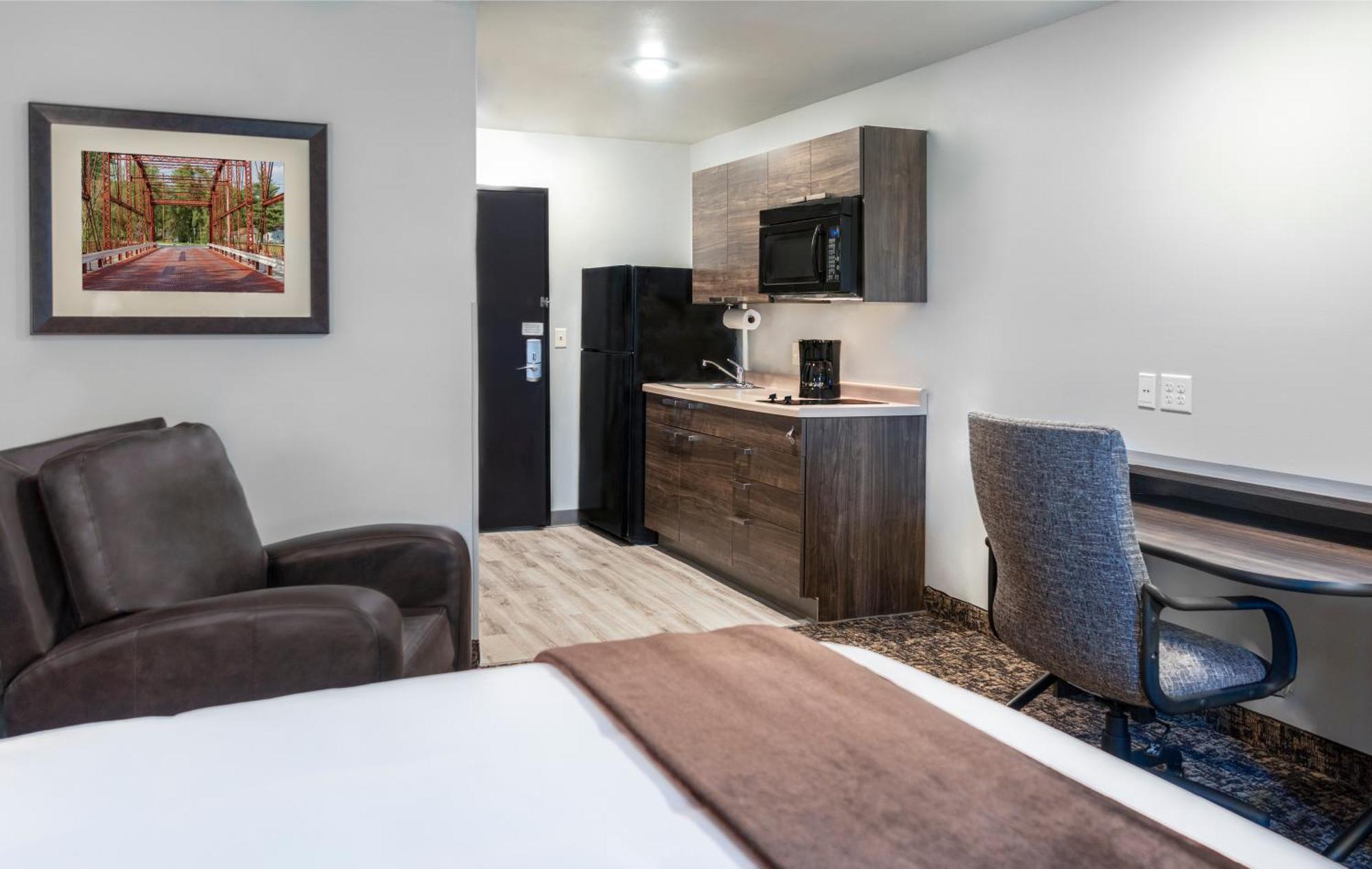 My Place Hotel-shakopee, Mn 3*
